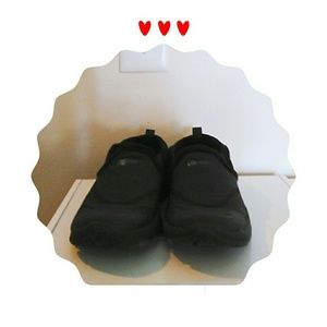 Women's Black Slip On Shoes | Zapatos para Mujer